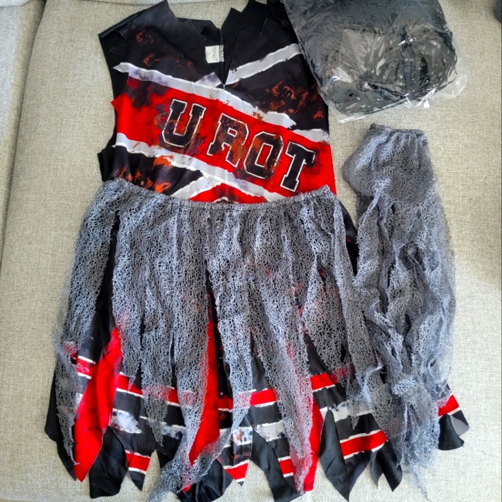 Hollowing costume